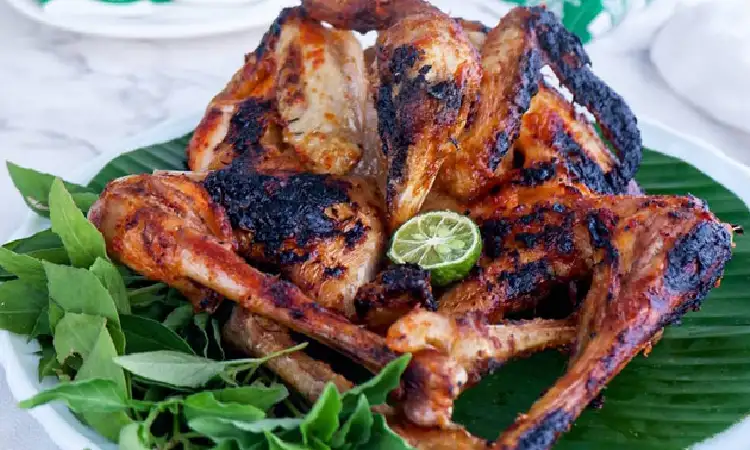 Ayam bakar taliwang, Sumber: karasantan.id