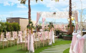 Pernikahan outdoor Jogja, Sumber: tripadvisor.com