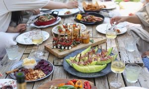 Acara Halal Bihalal, Sumber: avrist.com