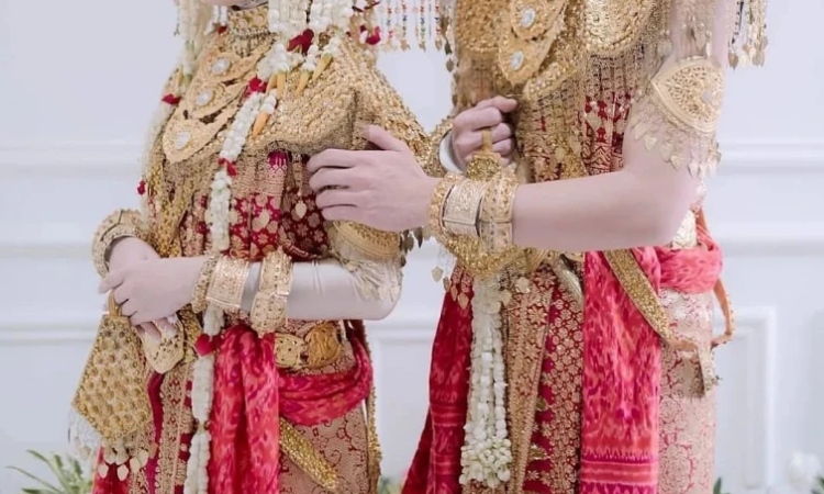 Baju pengantin adat Palembang, Sumber: Hijaz Pictura