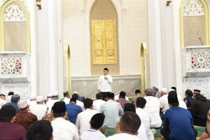Pelaksanaan pengajian sebagai upaya mendekatkan diri kepada Pencipta, Sumber: zonaintelektual.com