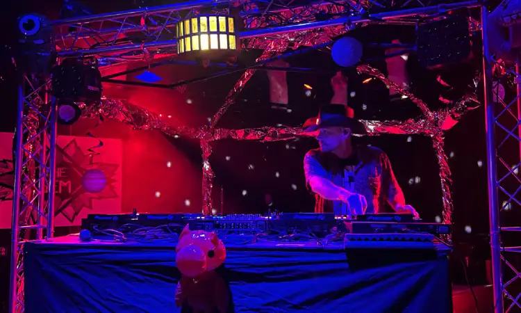 Panggung EDM, Sumber: theidahoandj.com