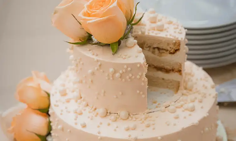 Ide kue pernikahan modern, Sumber: pexels.com