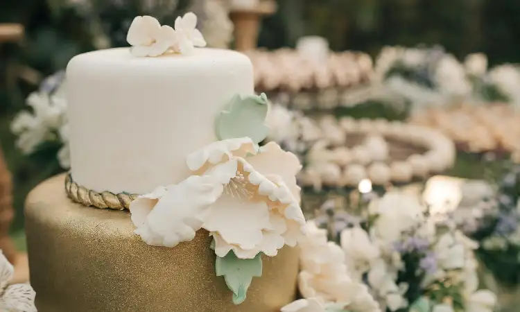 Kue pernikahan dan konsep dekor, Sumber: pexels.com