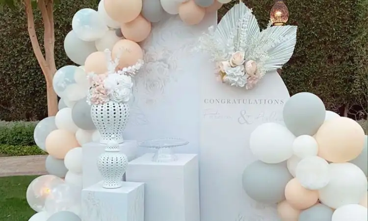 Dekorasi dengan balon, Sumber: wedjoin.com