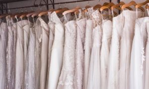 Sewa baju pengantin, Sumber: weddingcakesaustralia.com.au