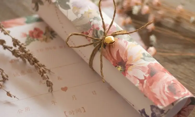 Scroll invitation, Sumber: weddingcardinvites.wordpress.com