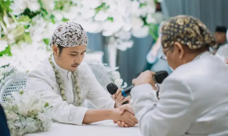 Akad nikah secara agama islam, Sumber: vncojewellery.com