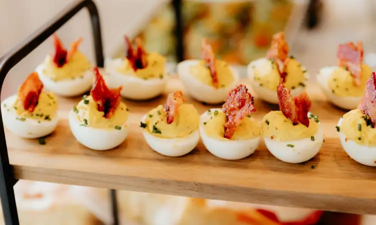 Hidangan dari telur deviled eggs, Sumber: pexels.com