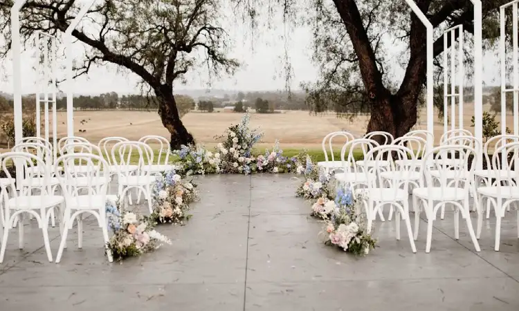Minimalist Modern Gathering, Sumber: easyweddings.com