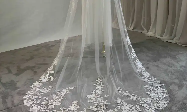 Chapel Veil, Sumber: shopacherie.com
