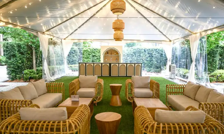 Lounge party, Sumber: instagram.com