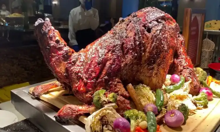 Hidangan kambing guling, Sumber: tribunnews.com