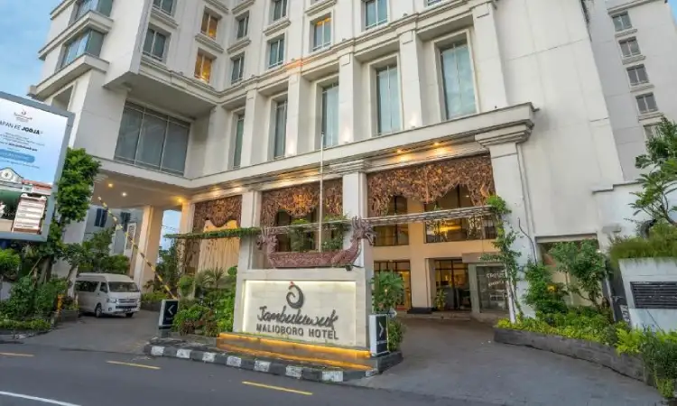 Jambuluwuk Malioboro Hotel, Sumber: bstatic.com