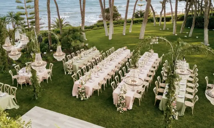 Wedding di villa, Sumber: zyrosite.com