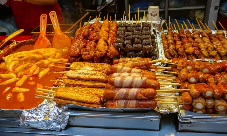 Bazar makanan streetfood, Sumber: aquaelektronik.com